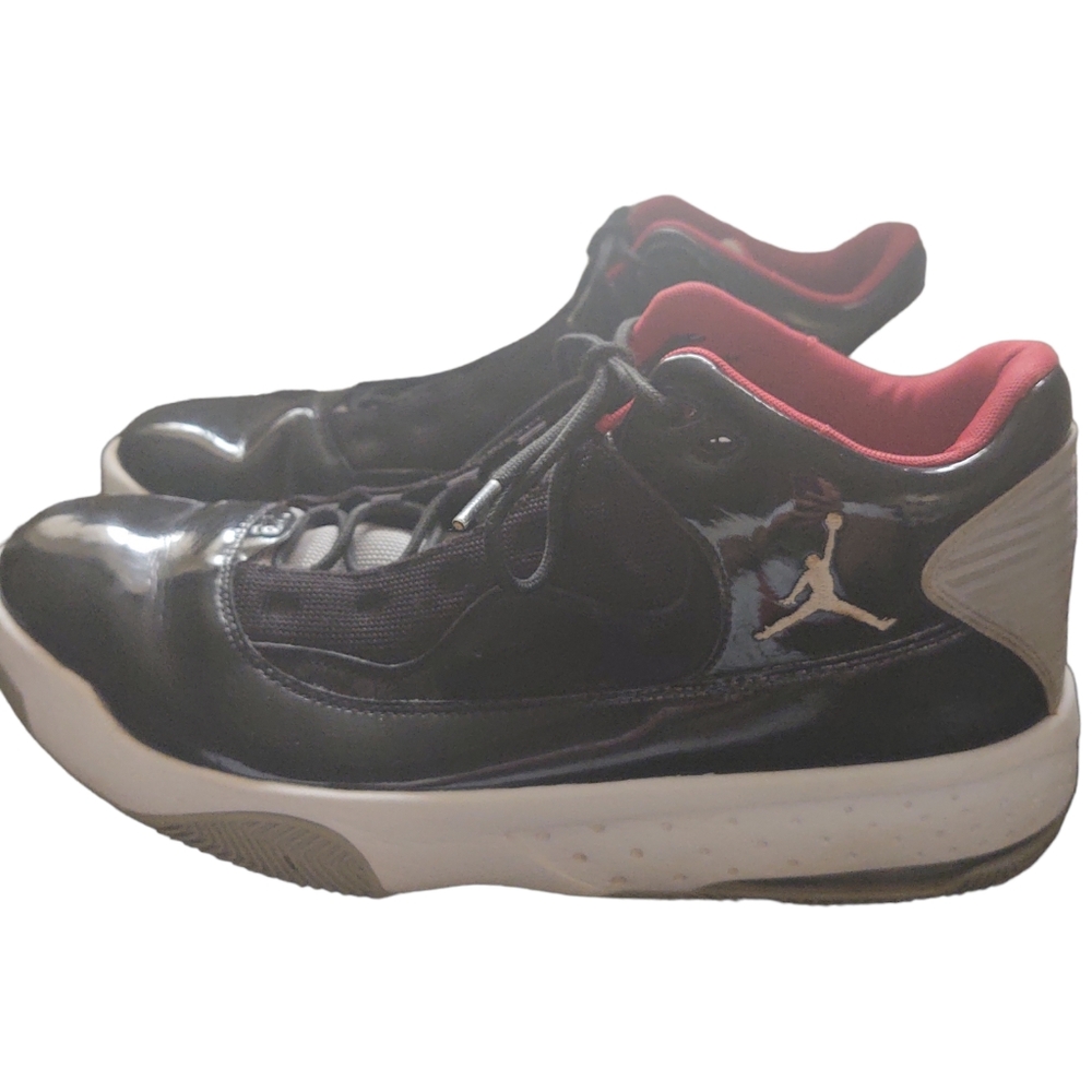 Jordan basketball shoes. Size 13